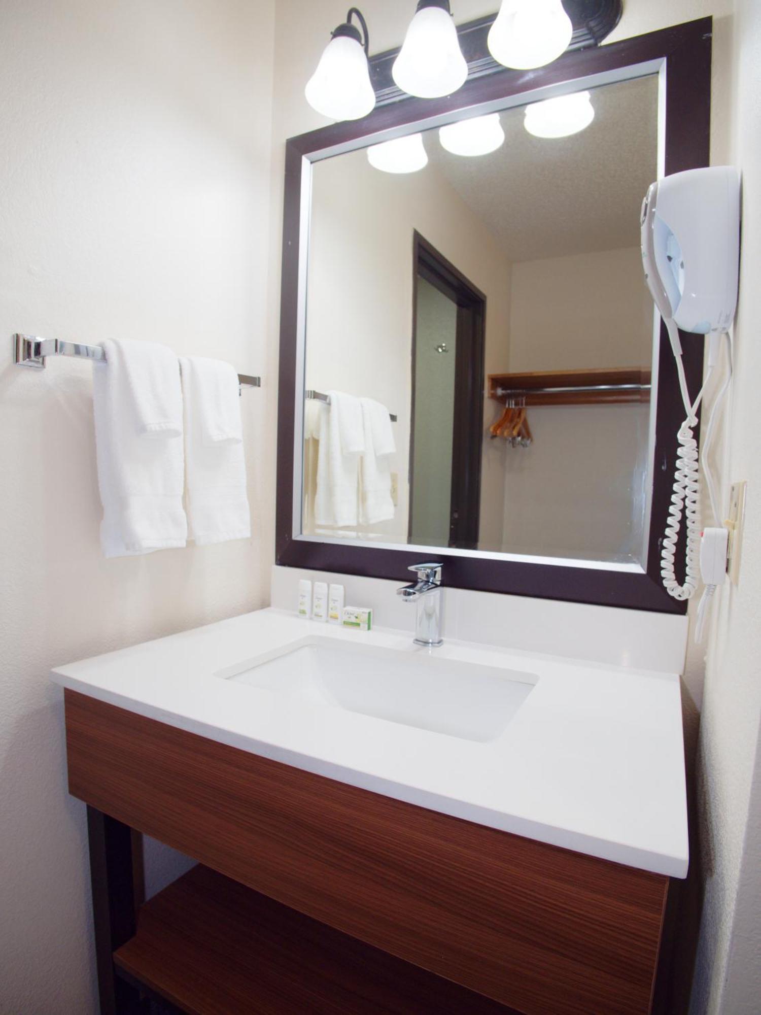 Ramada By Wyndham Coeur D'Alene Otel Dış mekan fotoğraf
